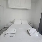 Lazuli Beachfront Sea View Ap 34 * لارنكا