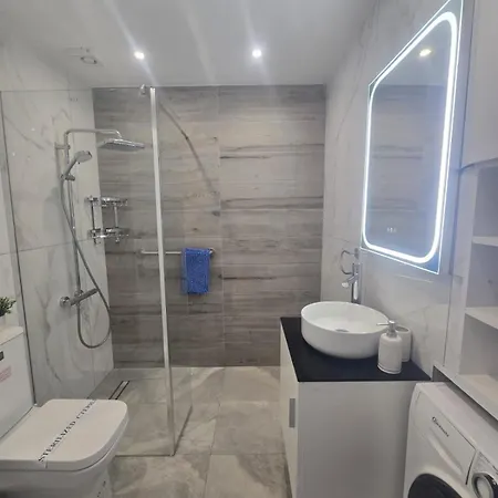 Lazuli Beachfront Sea View Ap 34 Apartament *